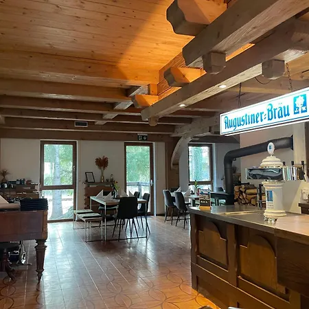 Pensión Zollhaus 3*